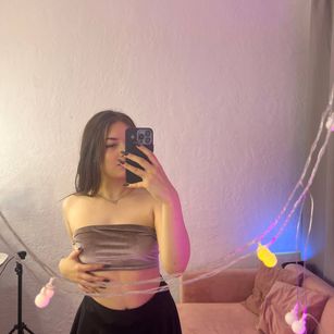 Model - Jess natural