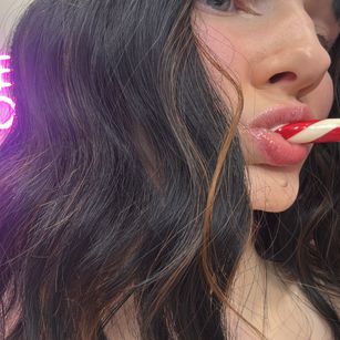 Model - Lilli_flower young