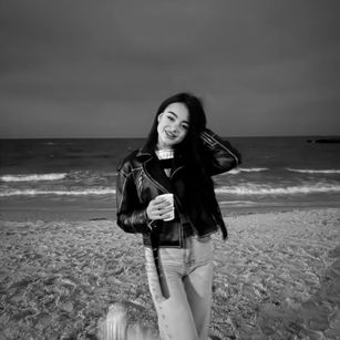 Model - Dina Skyy goodenergy