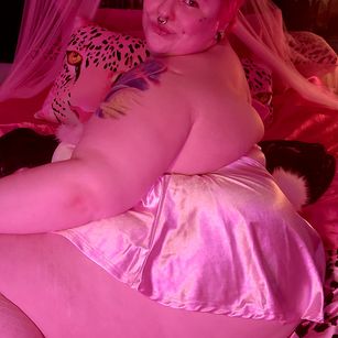 Model - BBW Petal Darling hairy