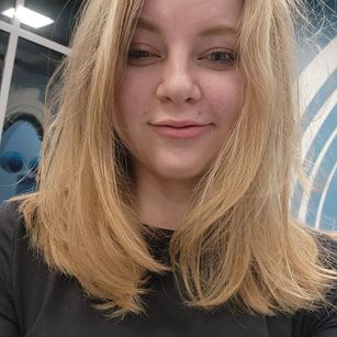 Model - DianaDanian blond