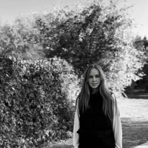 Model - Iris Florence joi