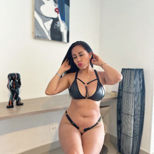 Model - Violeta Armitt anal