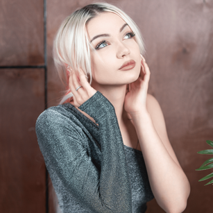 Model - Lina Lirian dirtytalk