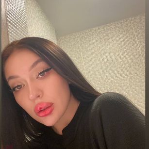 Model - polly smalltits