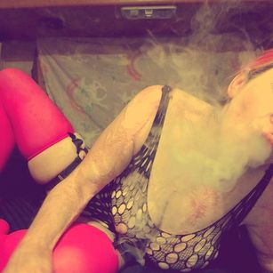 Model - nickie wilson squirt