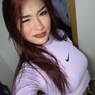 Model - SashaHans pussy