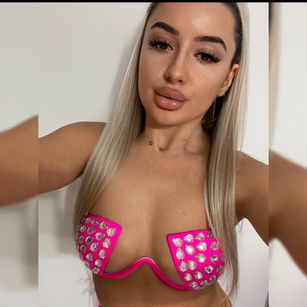 Model - VanesaTop Joi