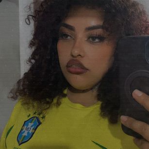 Model - scarlett mature