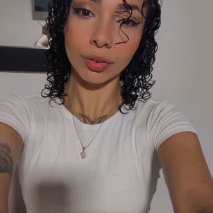 Model - SilvanaOwen FINDOM