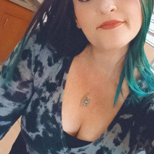 Model - LexieLanierxo Natural