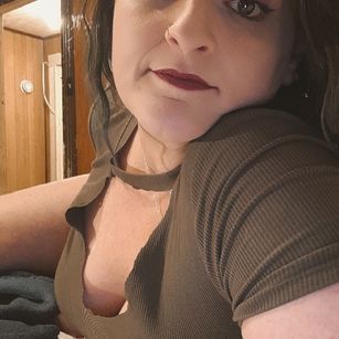 Model - LexieLanierxo Naturaltits