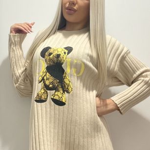 Model - VanesaTop fastresponse