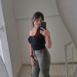 Model - Emily_and_Zac latin