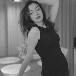 Model - Scarlet pussy