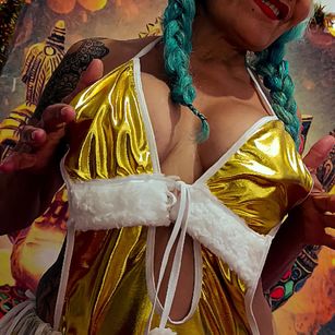 Model - freyadevil latina