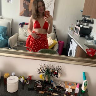 Model - Sabrina feet