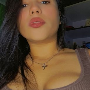 Model - AteneaCharlotte Divertidad