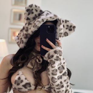 Model - ThrianaOlson fetish