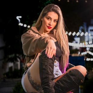 Model - Laura Duran roleplay