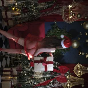 Model - Lama fingering