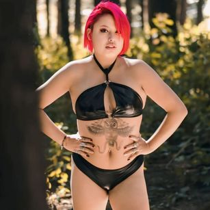 Model - Rubi_slave pantyhose