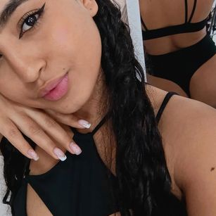 Model - Emma Thompson pussy