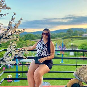 Model - KaiaCollins twerk