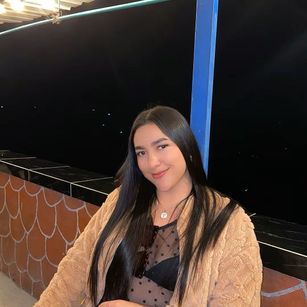 Model - KaiaCollins natural