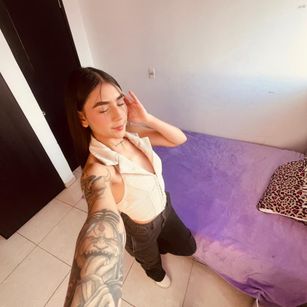 Model - Violet Blaze teen