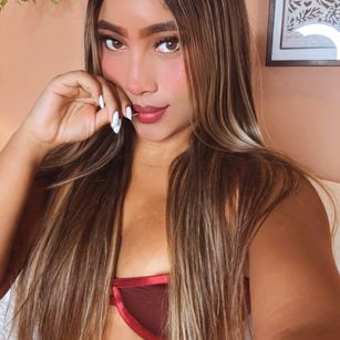 Model - Sofia Bennet joi