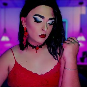 Model - Any Sophia Specter lovenselush