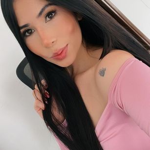 Model - AliceVasquez feet