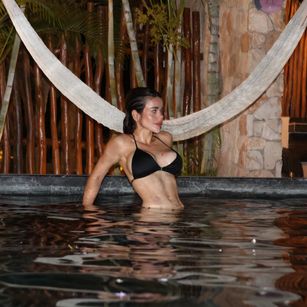 Model - Kryslorenaga Dance