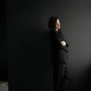 Model - VRousesLove striptease