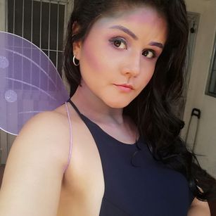 Model - anniemiau Dirty