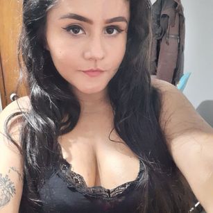 Model - anniemiau Feet