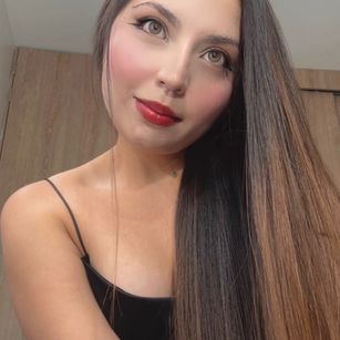 Model - Emiliegolds juegoderol