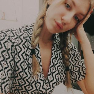 Model - VelvetNika mistress