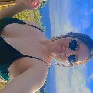 Model - Emily Gracee joi