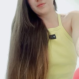 Model - Emily Gracee shaved