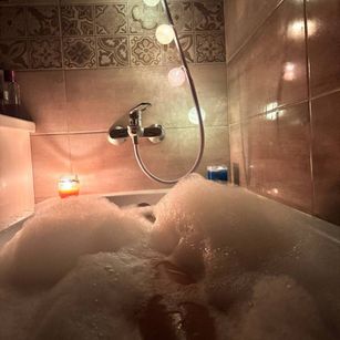 Model - JuicyPamela boobs