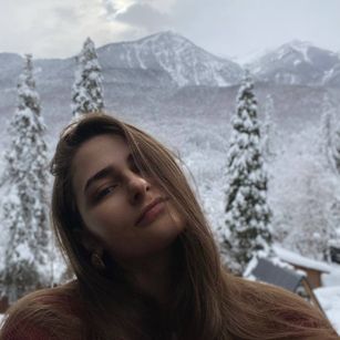 Model - NaomiLisss joi