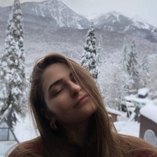 Model - NaomiLisss smart