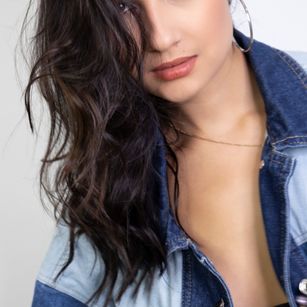 Model - IsabelLopez heels