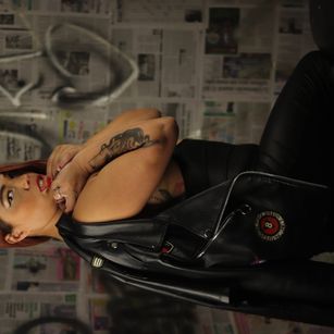 Model - AlanaJones femdom