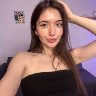 Model - PavelPolly horny