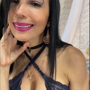 Model - Kathiana Lopez squirt