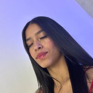 Model - LaurentRay petite