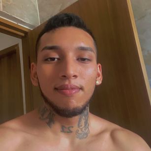 Model - Evan Velvet bigass